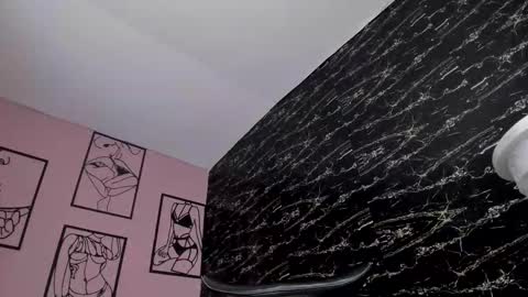 kylie_winx online show from October 12, 2025, 1:10 pm