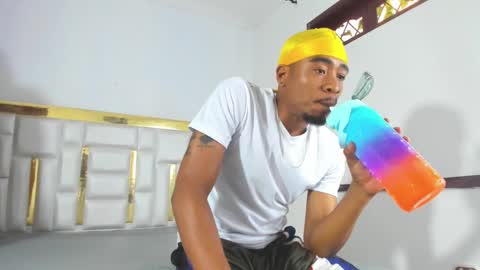 Kaylie And Jhony online show from February 18, 2025, 6:37 pm