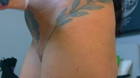 Snapshot of kylieangel__ chatting on March 31, 2026, 12:38 pm KYLIE online show from March 31, 2026, 12:38 pm