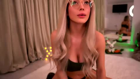 Snapshot of kyliejoyce chatting on April 4, 2026, 8:17 pm Kylie online show from April 4, 2026, 8:17 pm