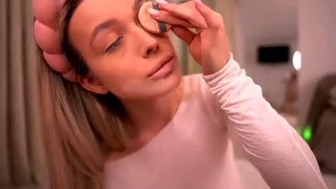 Snapshot of kyliejoyce chatting on April 18, 2026, 8:20 pm Kylie online show from April 18, 2026, 8:20 pm