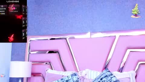 Snapshot of kyliemonnet chatting on December 14, 2024, 4:31 pm Kylie jl online show from December 14, 2024, 4:31 pm