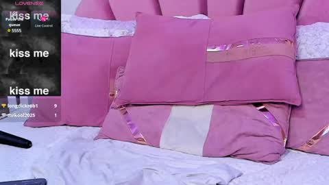 Snapshot of kyliemonnet chatting on December 20, 2024, 7:12 am Kylie jl online show from December 20, 2024, 7:12 am