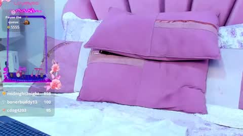 Snapshot of kyliemonnet chatting on February 16, 2025, 7:26 am Kylie jl online show from February 16, 2025, 7:26 am