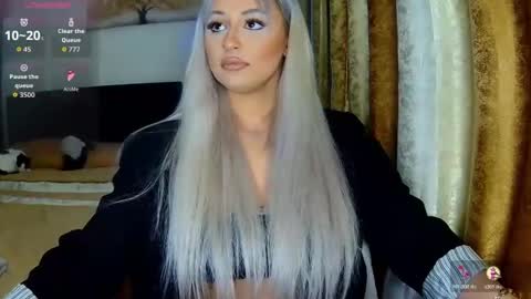 kylie online show from December 19, 2025, 5:42 pm