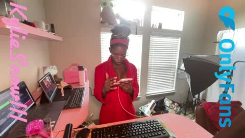 Kylie Snow online show from April 29, 2026, 5:30 pm