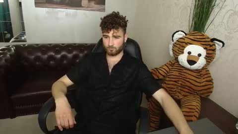KyloEast online show from April 23, 2026, 4:57 am