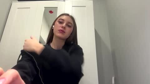 Snapshot of kymberlyrosenlof chatting on March 5, 2026, 2:07 am Selena online show from March 5, 2026, 2:07 am