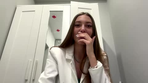 Snapshot of kymberlyrosenlof chatting on March 20, 2026, 3:44 am Selena online show from March 20, 2026, 3:44 am