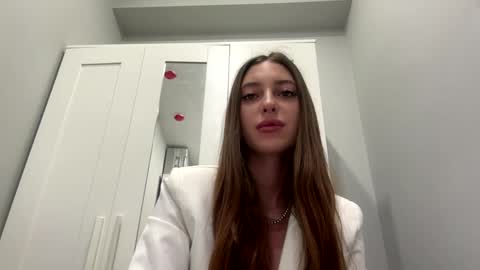 Snapshot of kymberlyrosenlof chatting on March 23, 2026, 4:16 am Selena online show from March 23, 2026, 4:16 am