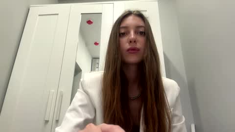 Snapshot of kymberlyrosenlof chatting on April 2, 2026, 1:14 am Selena online show from April 2, 2026, 1:14 am