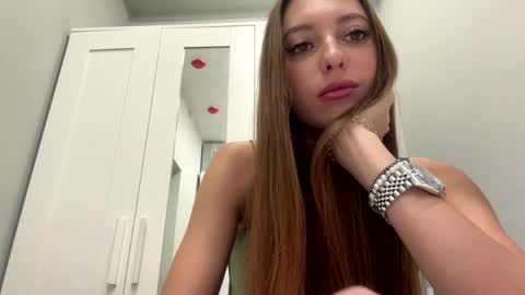 Snapshot of kymberlyrosenlof chatting on April 3, 2026, 10:13 am Selena online show from April 3, 2026, 10:13 am