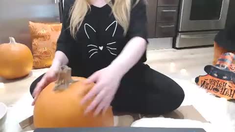 Snapshot of kymchi chatting on November 2, 2025, 11:07 pm Check Out My NSFW OnlyFans Link On Bio online show from November 2, 2025, 11:07 pm