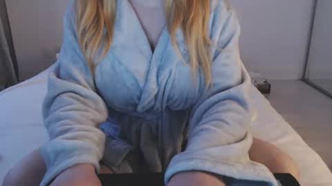 Snapshot of kymchi chatting on November 9, 2025, 10:08 pm Check Out My NSFW OnlyFans Link On Bio online show from November 9, 2025, 10:08 pm