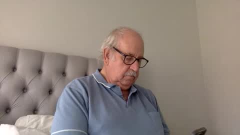 kymstuart59 online show from May 28, 2026, 2:53 am