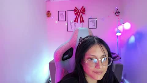 Kyomi online show from December 18, 2024, 1:12 pm