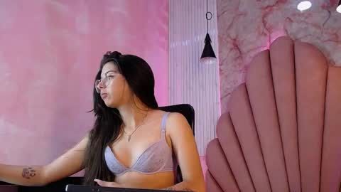 Snapshot of kyomi_hunt chatting on June 9, 2026, 4:35 am kyomi_hunt online show from June 9, 2026, 4:35 am