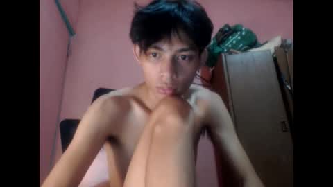 kyoshi_19 online show from June 1, 2026, 10:06 am