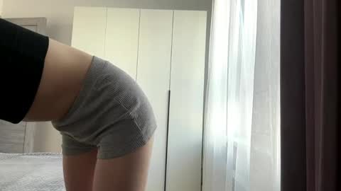 Kira online show from June 5, 2026, 6:31 am