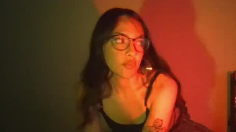 kyruu   online show from March 25, 2026, 3:34 am