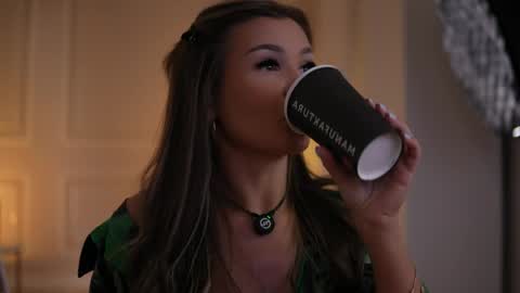 Kyssa online show from May 6, 2026, 6:24 pm