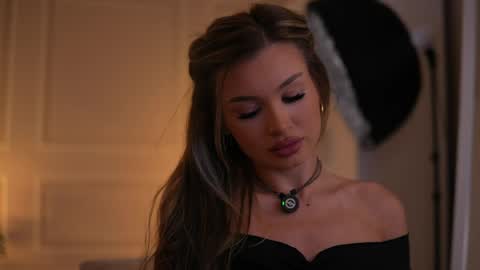 Kyssa online show from May 7, 2026, 6:35 pm