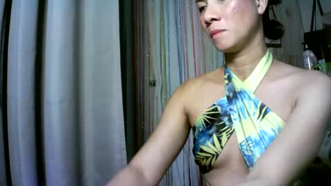 Snapshot of kyutshyne chatting on February 19, 2025, 6:00 pm kyutshyne online show from February 19, 2025, 6:00 pm