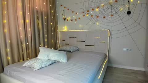 Snapshot of l1l_lola chatting on October 31, 2025, 5:52 am Ameli online show from October 31, 2025, 5:52 am