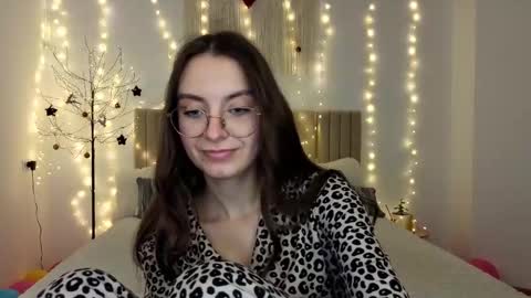 Margo  online show from January 5, 2026, 5:27 pm