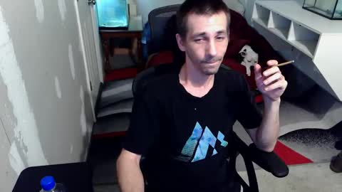 l1v1nth3dr3am online show from May 5, 2026, 3:14 am