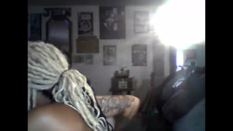 l3nababi92 online show from October 25, 2025, 4:57 pm