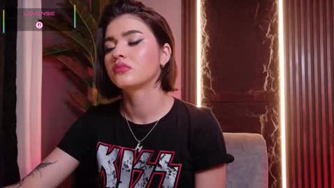 Snapshot of la_diabla_111_ chatting on October 29, 2025, 11:56 am Karime online show from October 29, 2025, 11:56 am