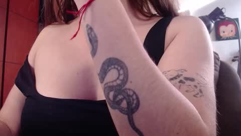 Snapshot of la_femme_fatale_ chatting on October 29, 2025, 9:49 pm Hanna FREE ONLYFANS  online show from October 29, 2025, 9:49 pm