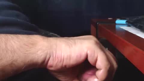 la_guyy online show from April 22, 2026, 1:34 pm