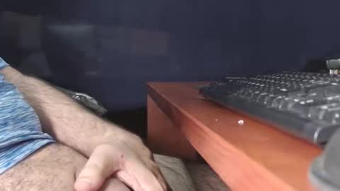 la_guyy online show from June 10, 2026, 11:46 pm