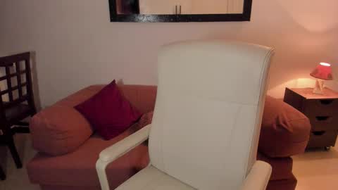 Snapshot of la_leonaaa chatting on November 25, 2025, 3:39 am Jazmin online show from November 25, 2025, 3:39 am