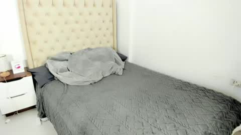 la_vida_lena_ online show from December 25, 2024, 8:50 pm