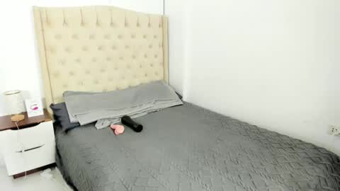 la_vida_lena_ online show from January 2, 2025, 8:28 am