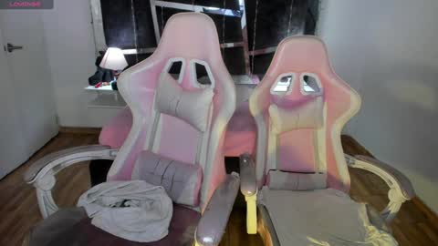 Snapshot of laara_croft chatting on December 6, 2024, 12:56 am  L A R A   online show from December 6, 2024, 12:56 am