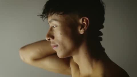 labrinthteasing online show from September 29, 2025, 2:44 pm