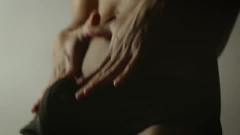 labrinthteasing online show from December 14, 2025, 12:32 pm