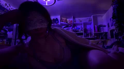 lacedinsin online show from February 4, 2026, 4:07 am