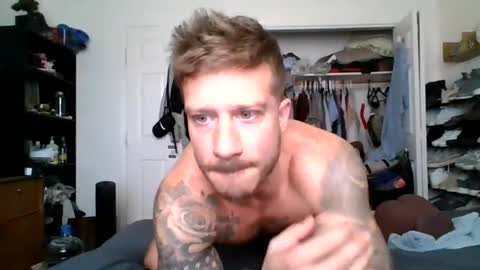 Snapshot of lacrioxcum18 chatting on October 1, 2025, 4:24 pm lacrioxcum18 online show from October 1, 2025, 4:24 pm