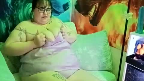 lacy_deville online show from April 26, 2026, 6:05 pm