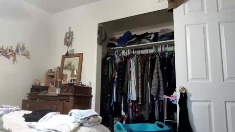 Snapshot of lacybell chatting on September 9, 2025, 11:37 pm lacybell online show from September 9, 2025, 11:37 pm