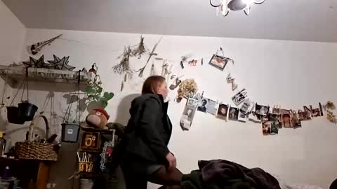 Snapshot of lacybell chatting on March 28, 2026, 9:20 am lacybell online show from March 28, 2026, 9:20 am