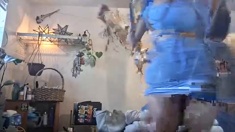 lacybell online show from May 5, 2026, 11:35 pm