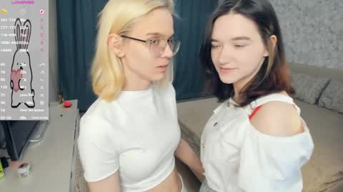 Snapshot of lacyedison chatting on May 6, 2026, 7:30 pm Violet and Isabel online show from May 6, 2026, 7:30 pm