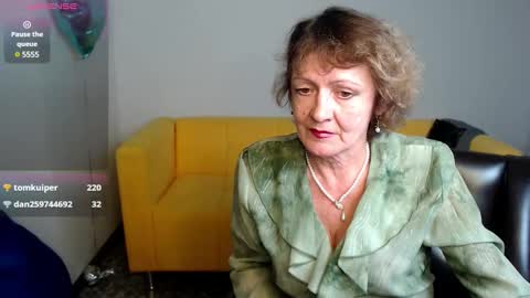Snapshot of lada_abo_abo chatting on February 25, 2025, 8:41 pm LADA online show from February 25, 2025, 8:41 pm