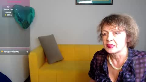 Snapshot of lada_abo_abo chatting on February 27, 2025, 8:31 pm LADA online show from February 27, 2025, 8:31 pm